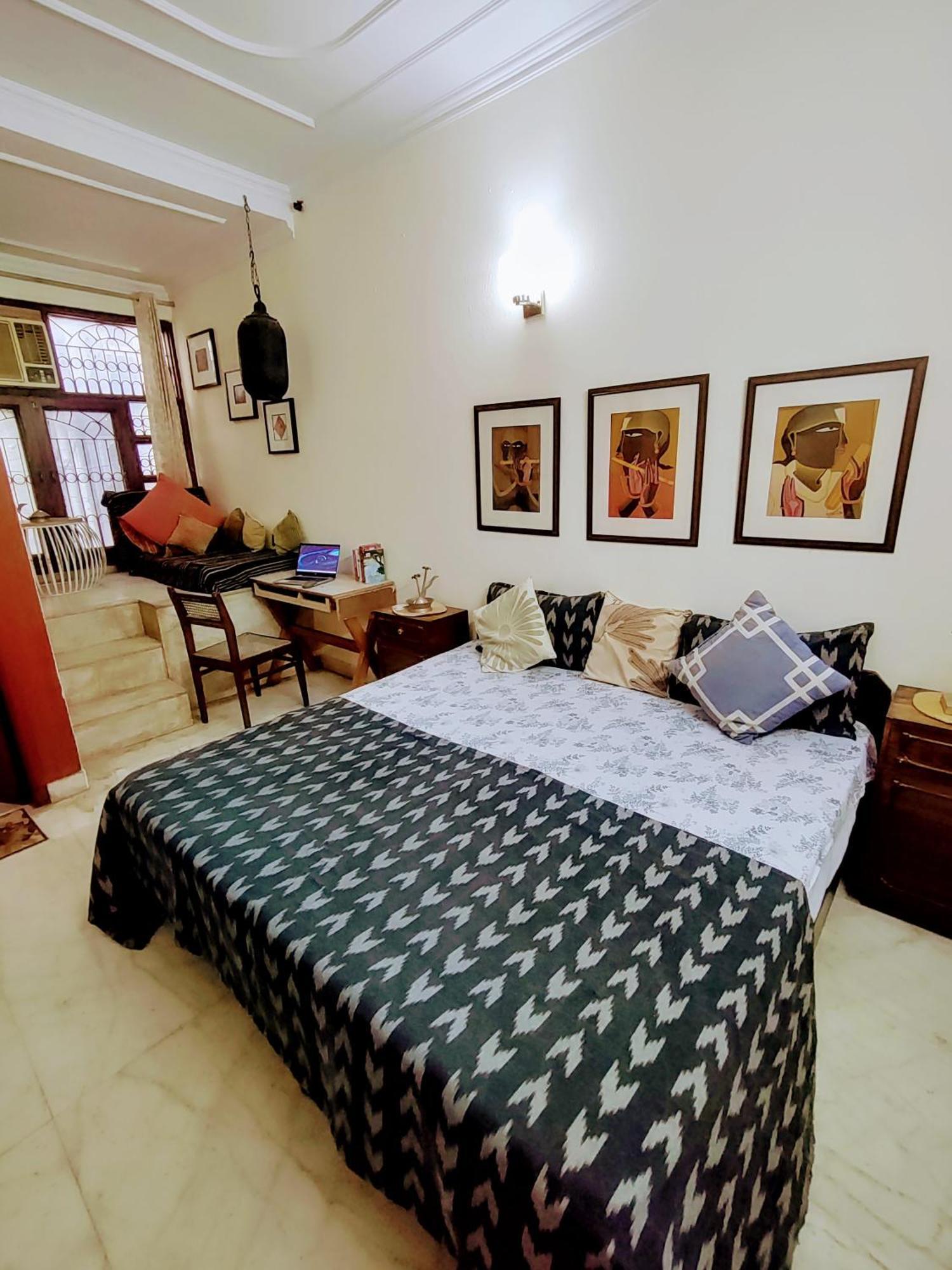 Lutyen's Delhi Neighbourhood Prime * New Delhi